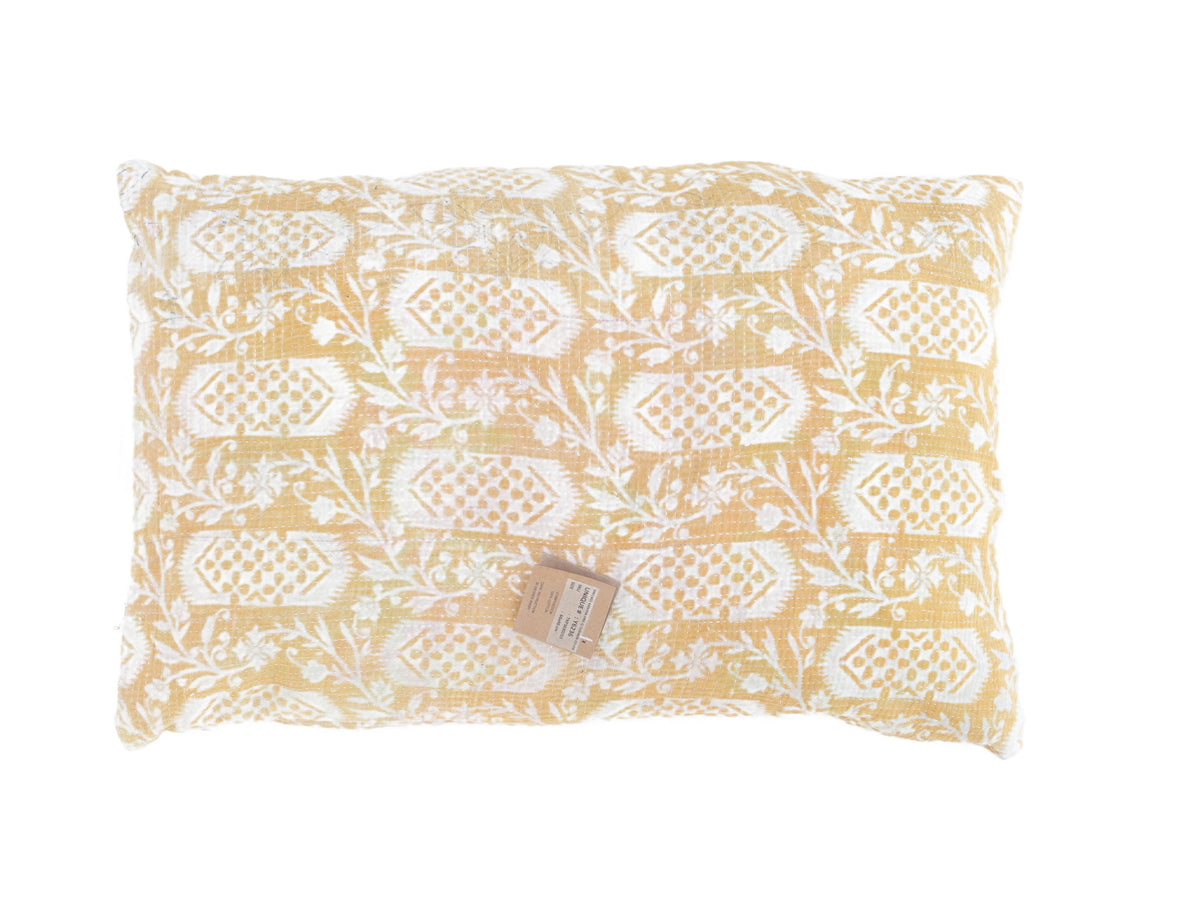 Sari pillowcase 60x40 in boho bohemian vintage style with purple/pink and white pattern and bluish/green details on sari pillow.