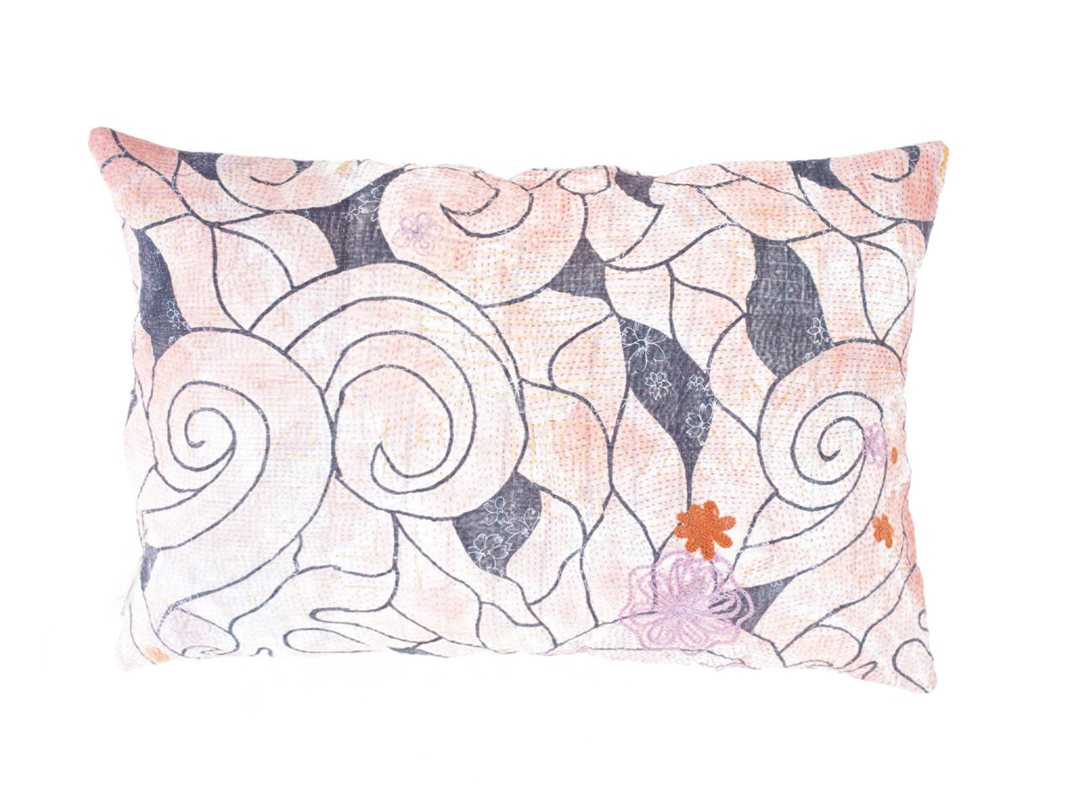 Sari pillowcase 60x40 in white and light pastel colors with golden pattern, vintage boho Indian pillow/upcycled sari pillow (unique Indian style)