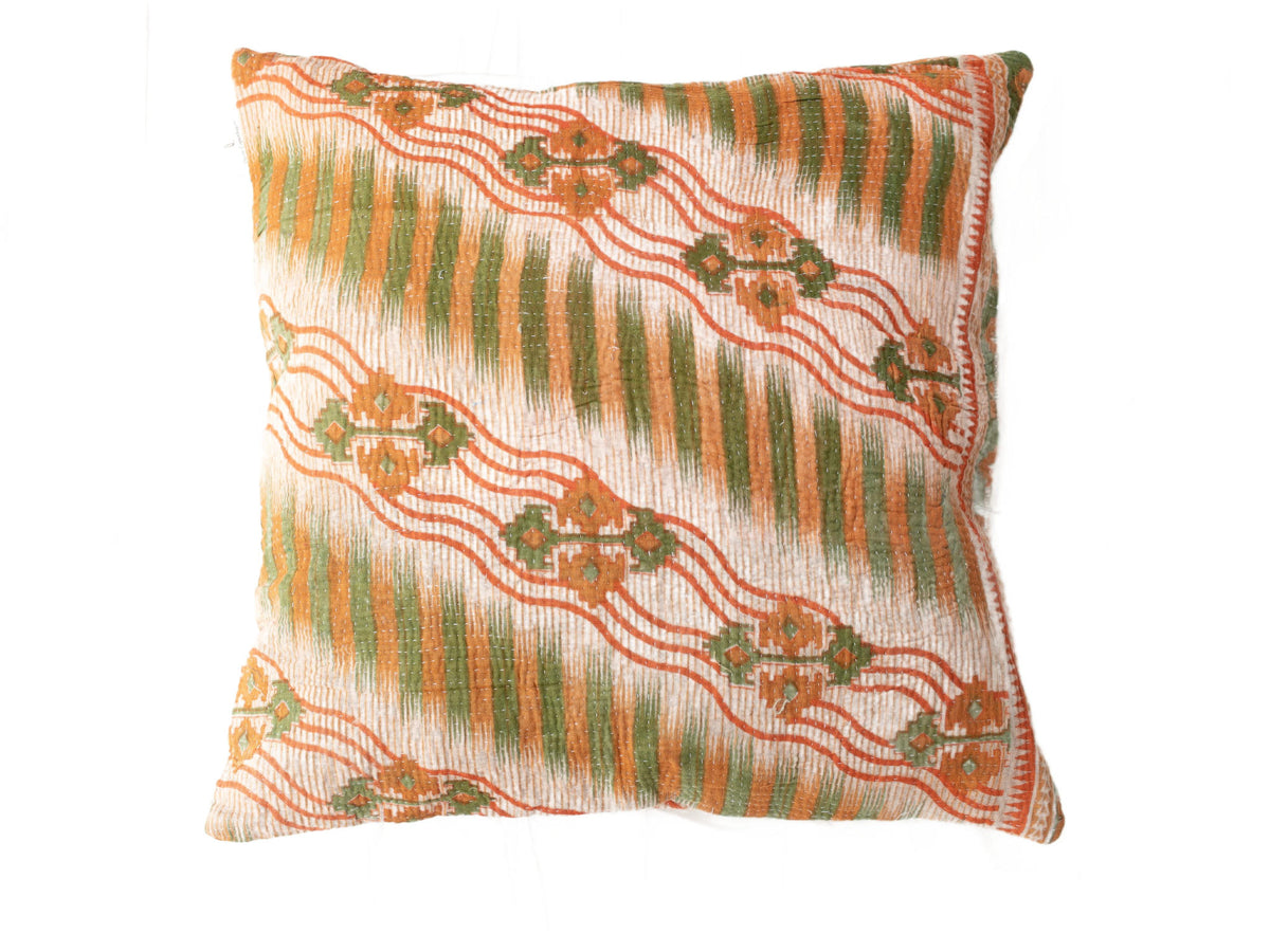 Sari pillowcase 50x50 in vintage boho style with colorful stripes, green and orange tones as well as patterns and ethnic details