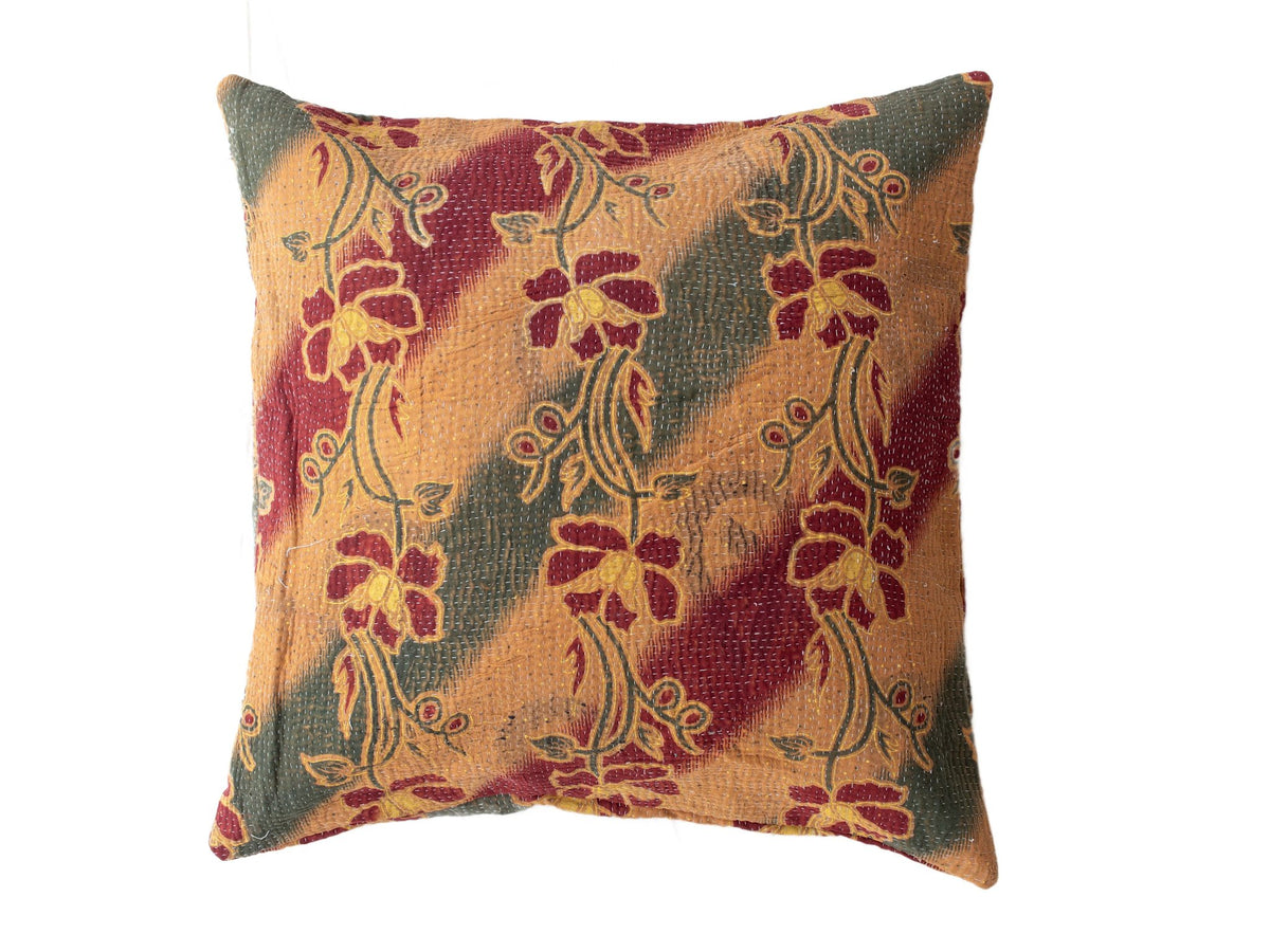 Sari pillowcase 50x50 in vintage boho style with colorful floral patterns in burgundy, mustard and green and gold-colored details, ethnic Indian sari pillow/unique pillowcase