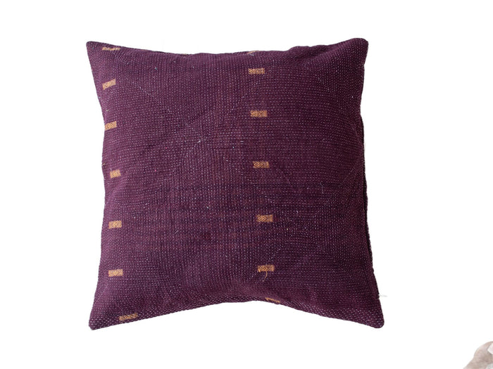 Bordeaux sari pillowcase 50x50 with fine gold-colored patterns and ethnic boho details (unique sari pillow)